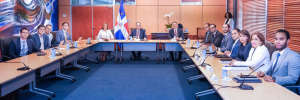 Valdez Albizu expone a representantes de Bank of America los elementos claves que incentivan las inversiones en RD